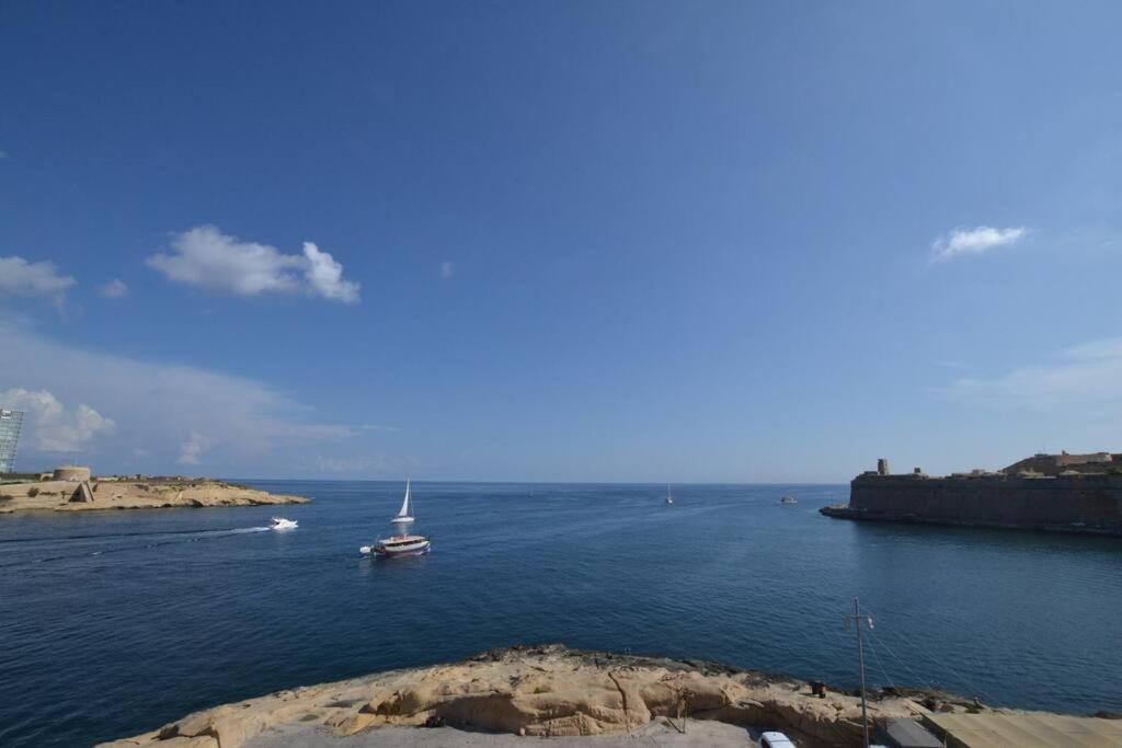 Vallettadreamsuites Groud Floor Shared Sea View Rooof Terrace Екстериор снимка